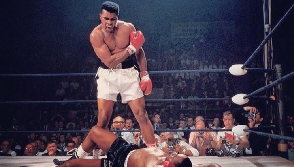Efsane isim Muhammed Ali hayatını kaybetti