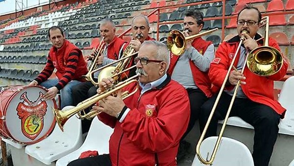 Eskişehirspor Haberleri: Bando Es-Es'ten Ay-Yıldızlılara beste