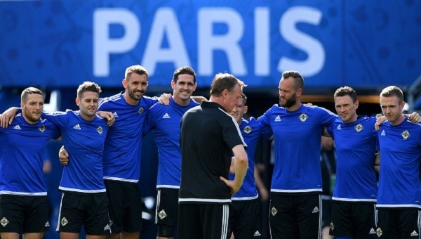 Euro 2016'da Galler'in hocası Chris Coleman ve futbolcu Joe Ledley'in hayati kararı