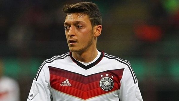 Almanya'da Mesut Özil'e müslümanlık tepkisi