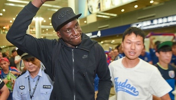  Demba Ba'dan Türkiye - Hırvatistan maçında Türkiye'ye destek