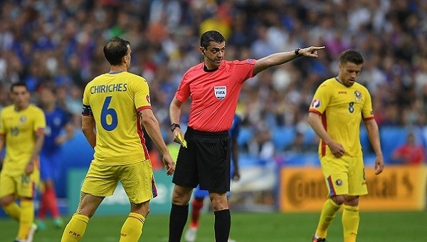 Euro 2016'da şaşırtan hakem ataması