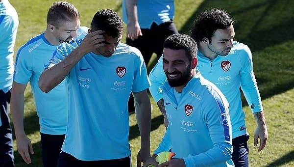 Flaş iddia! Arda ve Burak Çek maçında...