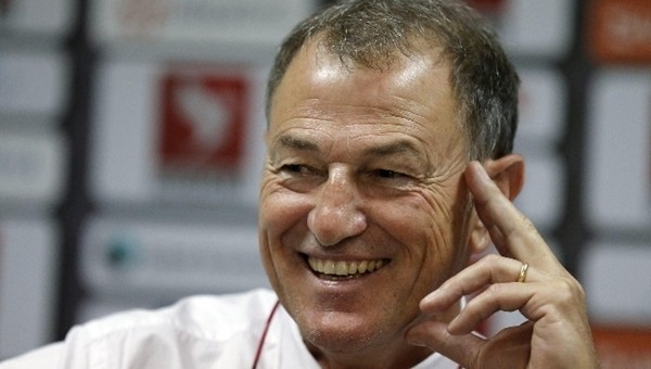 Arnavutluk Teknik Direktörü Gianni De Biasi'den İtalya'ya mesaj