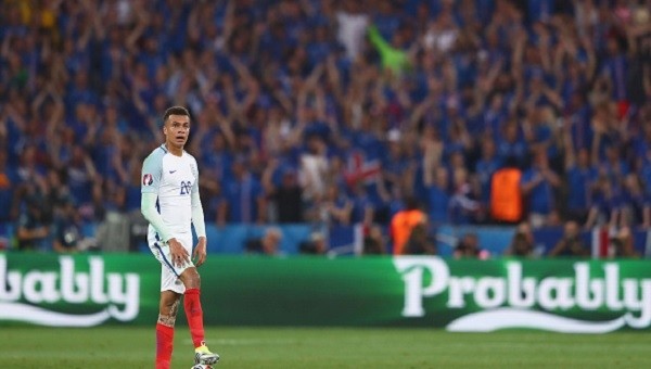 Euro 2016'da İzlanda'ya elenen İngiltere bahisçilerin 1 milyar euro'suna kan doğradı