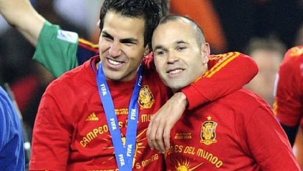 Iniesta ve Fabregas rekor kırdı