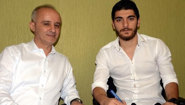  Can Demir Aktav ile sözleşme imzalandı