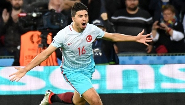 Ozan Tufan'ın Çek Cumhuriyeti'ne attığı golü (İZLE) - Ozan Tufan Milli takımda tarihe geçti