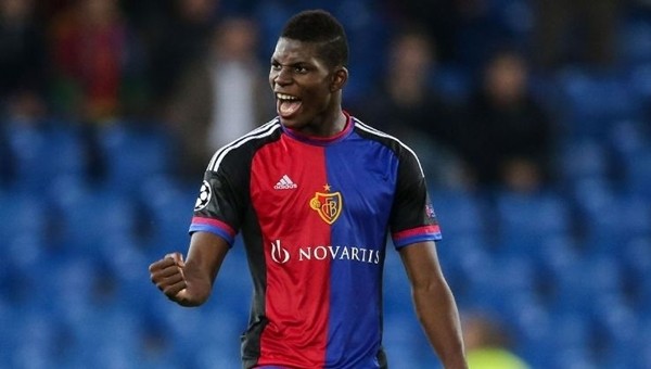 Schalke 04, Breel Embolo'yu kadrosuna kattı