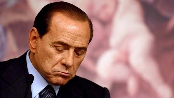  Berlusconi kalp ameliyatı geçirdi