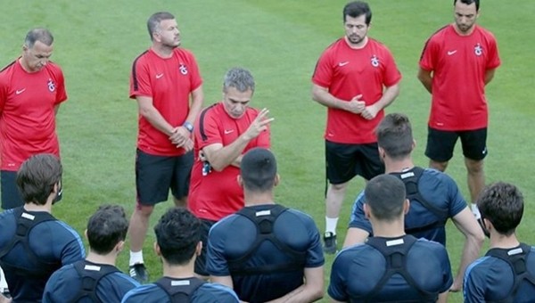  Ersun Yanal açılışı yaptı