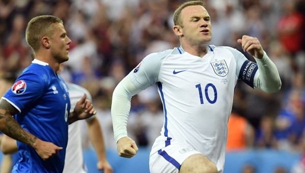 Wayne Rooney, EURO 2016'da Gary Neville'ın rekoruna göz dikti