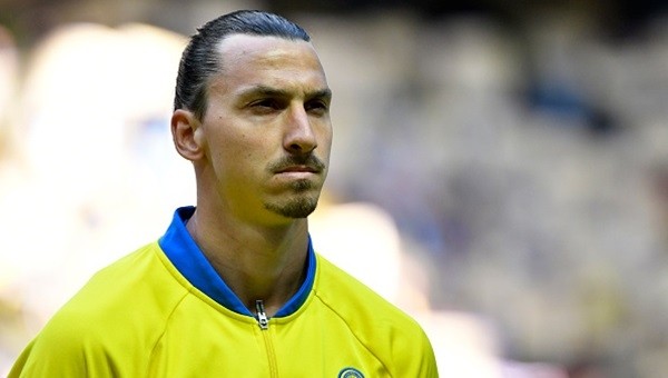 Zlatan Ibrahimovic'ten Fransa Cumhurbaşkanı Françoıis Hollande'a gönderme