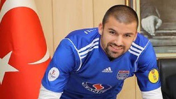 Adana Demirspor, Raspopoviç'e imzayı attırdı