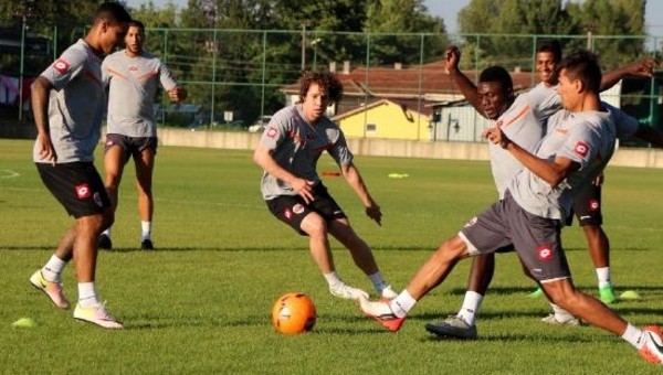  Toros Kaplanları güç depoluyor