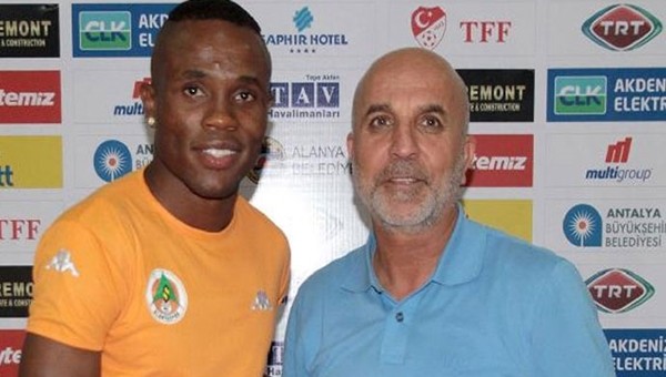 Alanyaspor'a Haitili Wilde Donald Guerrier'i transfer etti