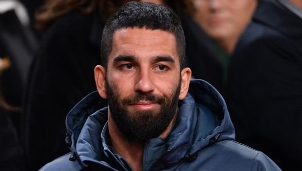  Arda Turan, Katalan basınında manşet oldu