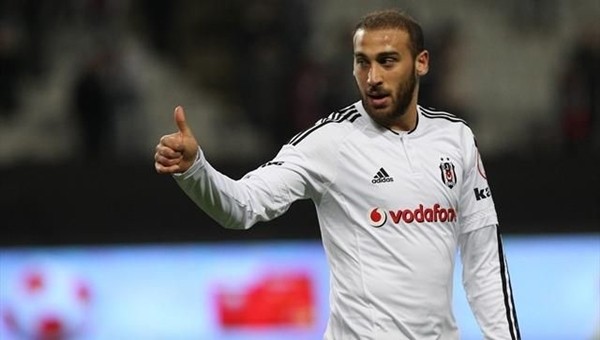 Cenk Tosun'dan Mario Gomez'e gönderme