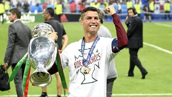 Cristiano Ronaldo'nun şampiyonluk sözleri (Portekiz - Fransa Euro 2016 final maçı)