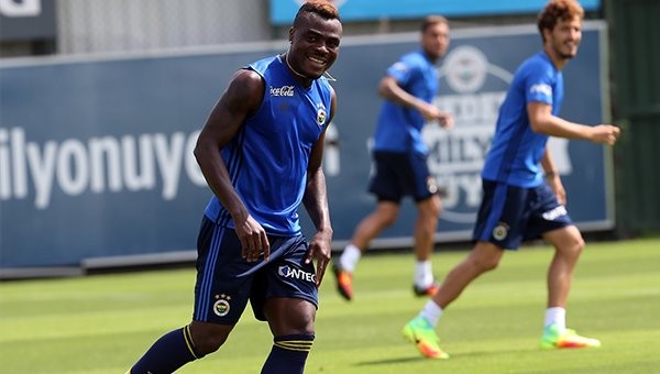 Fenerbahçe'de Emenike kayıplarda