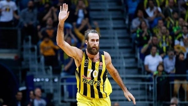 Fenerbahçe oyuncusu Datome ameliyat oldu