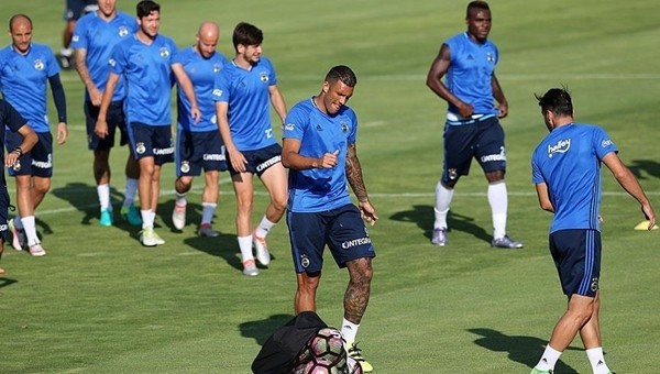 Fenerbahçe'nin Monaco antrenmanında 3 önemli eksik