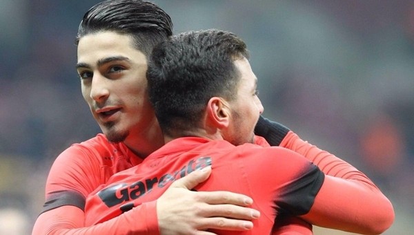 Galatasaray Haberleri: Chedjou ve Sinan Gümüş'ten Koray Günter'e destek