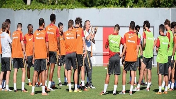  Cimbom'da 6 futbolcunun takımdaki son şansı