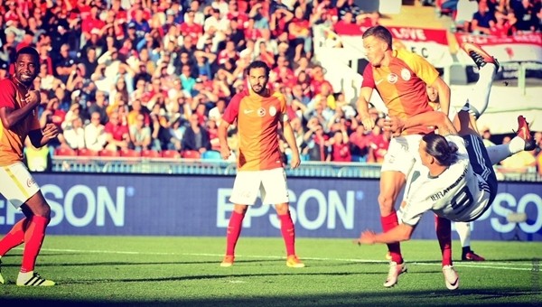 Galatasaray, Manchester United'a mağlup oldu