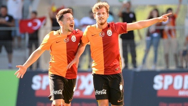 Galatasaray Zürich'i rahat geçti 3 - 0