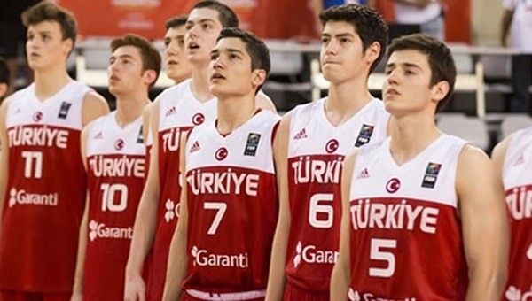 Gençler basketbolda dünya 2.'si oldu!