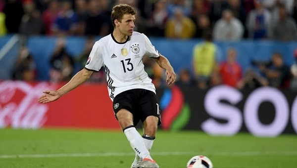 İki farklı Thomas Müller