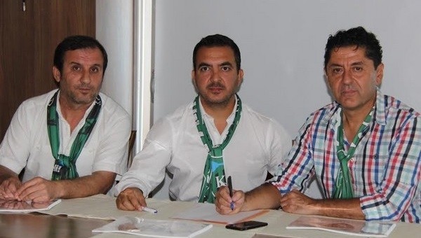 Ümit Metin Yıldız imzaladı