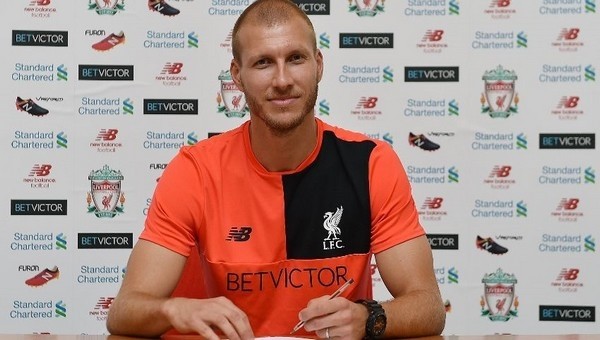 Liverpool, Ragnar Klavan'ı transfer etti