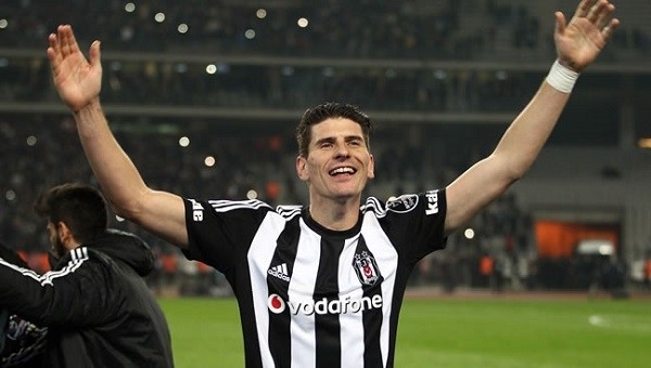 Beşiktaş Transfer Haberleri: Mario Gomez tercihini yaptı