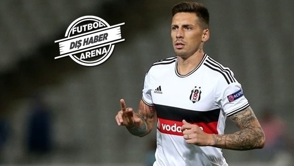 Milan ile Jose Sosa pazarlığı