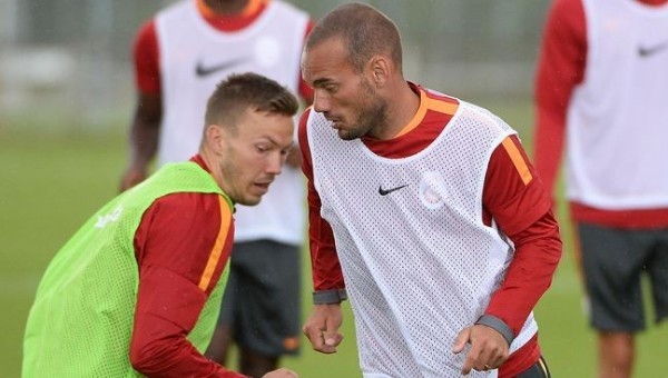 Riekerink'ten Wesley Sneijder'e özel görev
