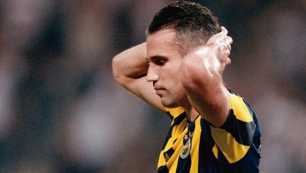 Van Persie Monaco maçında oynayacak mı?