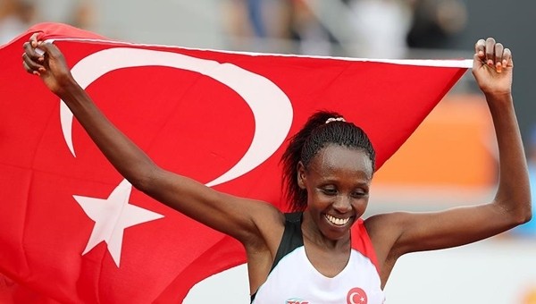 Yasemin Can, kadınlar 5 bin metrede Avrupa şampiyonu oldu