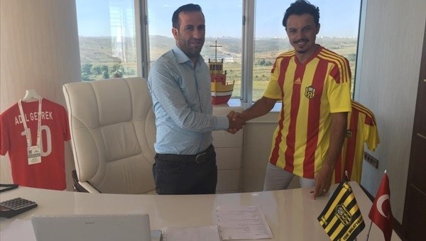 Yeni Malatyaspor, Adana Demirspor'dan Ahmet Burak Solakel'i transfer etti