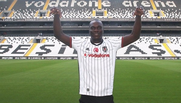 Aboubakar'dan Mario Gomez mesajı
