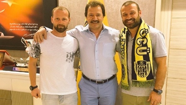 Ankaragücü, Serkan Balcı'yı transfer etti