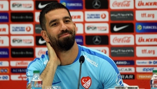 Arda Turan'dan milli takıma destek