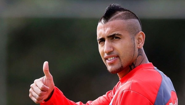 Arturo Vidal'den tarihi başarı