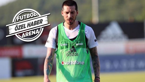 Beşiktaş'ta Jose Sosa için karar günü