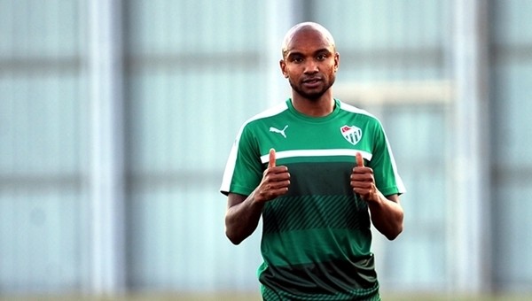 Bursaspor, Joshua John'un bonservis ve maaşını açıkladı