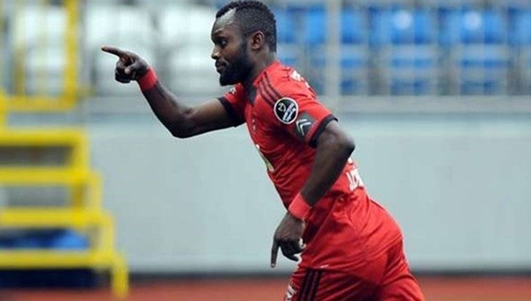 Chibuike İsveç Ligi'ne transfer oldu