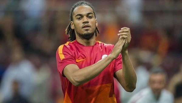 Denayer'den Galatasaray'a şampiyonluk kutlaması