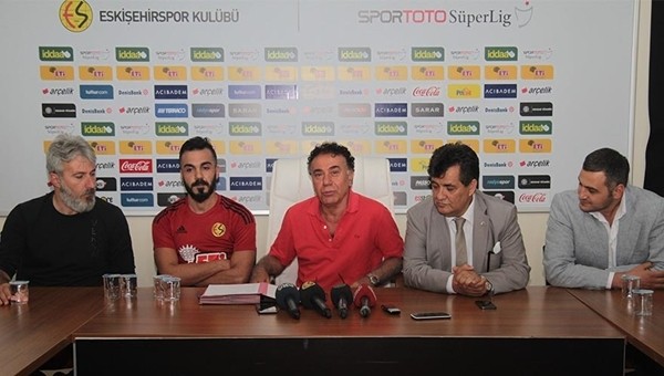 Eskişehirspor'da çifte imza