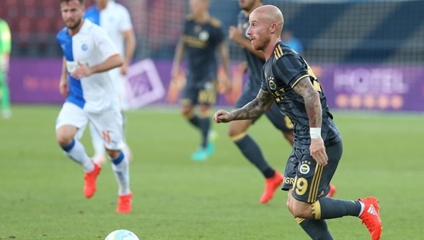 Fenerbahçe, Avrupa'da yabancılarıyla kazandı